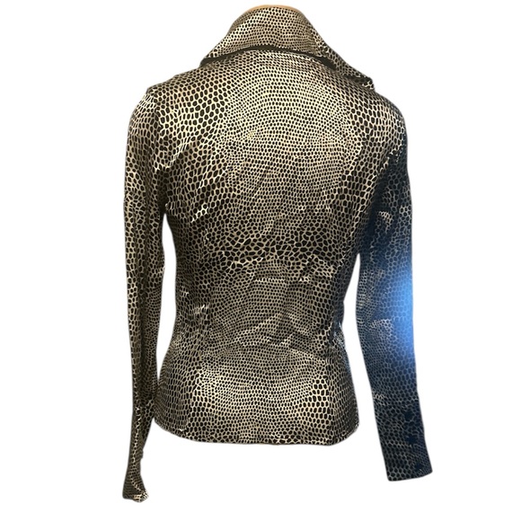 Bebe Silk Black and White Monochrome Dotted Button Down Blouse Size Small - Picture 3 of 10